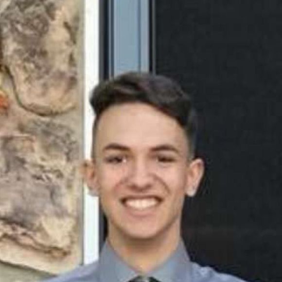 Meet your Posher, Hunter - Picture 1 of 1